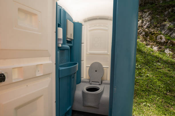 Best Portable restroom trailer rental  in Tekamah, NE